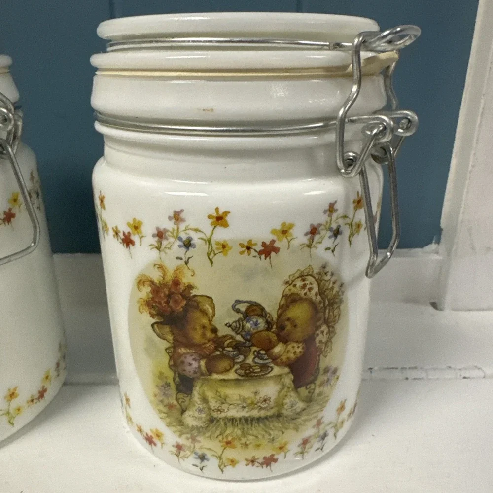 Set Of 2 Vtg Hallmark White Milk‎ Glass Ceramic Teddy Bear Tea Party Canisters